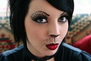 Face painting: un gatto sul viso con vernici